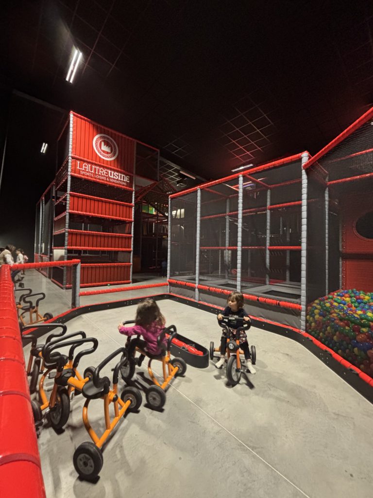 aire de jeux enfants lautre usine cholet